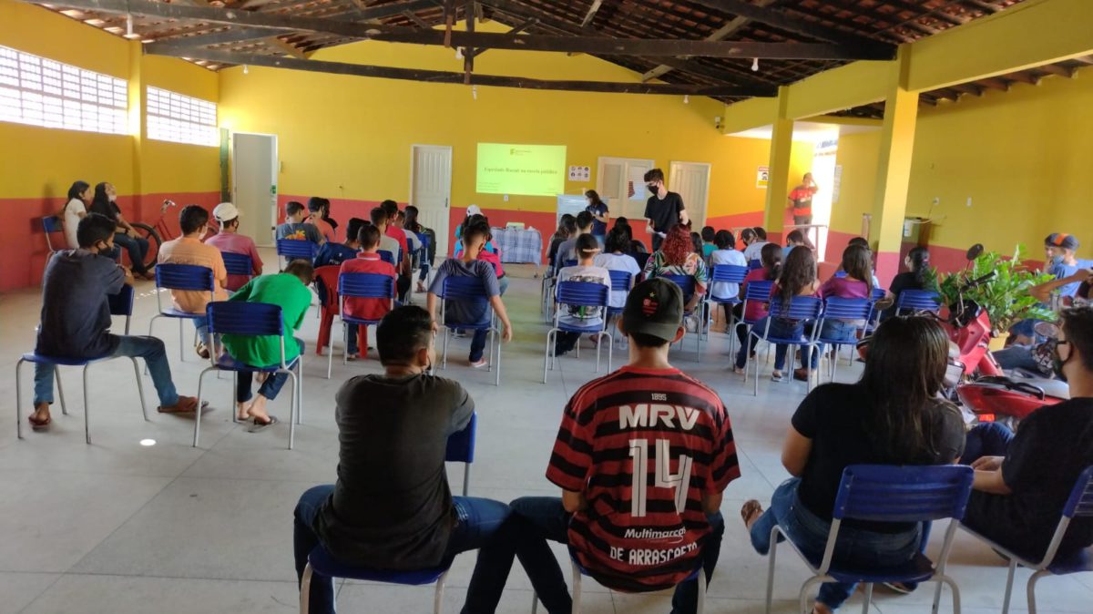 EQUIDADE RACIAL NA ESCOLA PÚBLICA